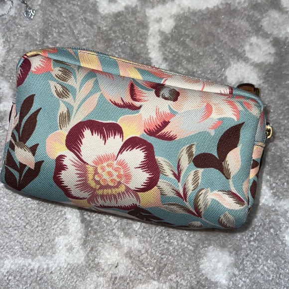 Ralph Lauren floral pouch - Picture 2 of 7